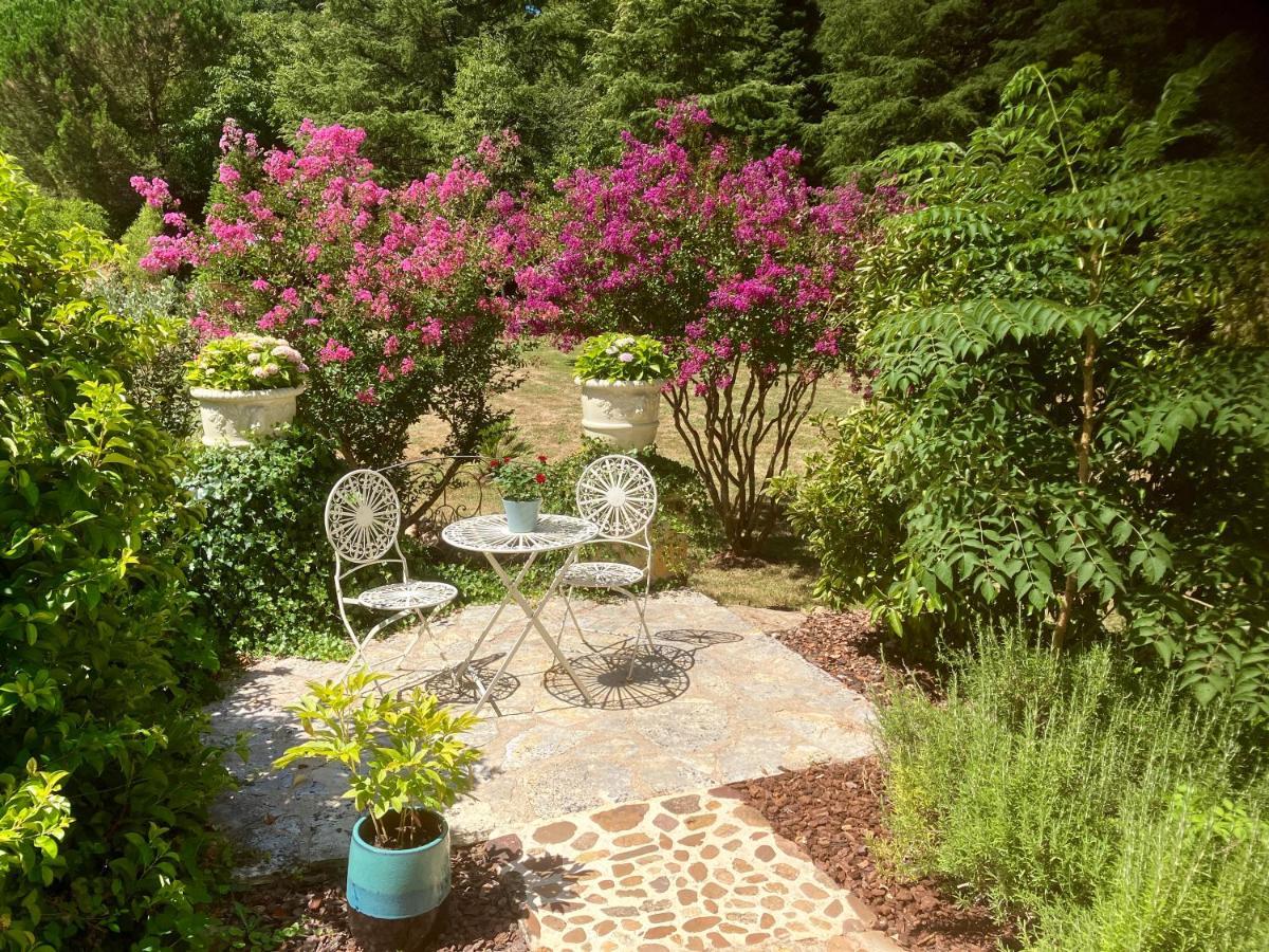 Le Petit Chateau - Adults Only Property Le Bugue Εξωτερικό φωτογραφία