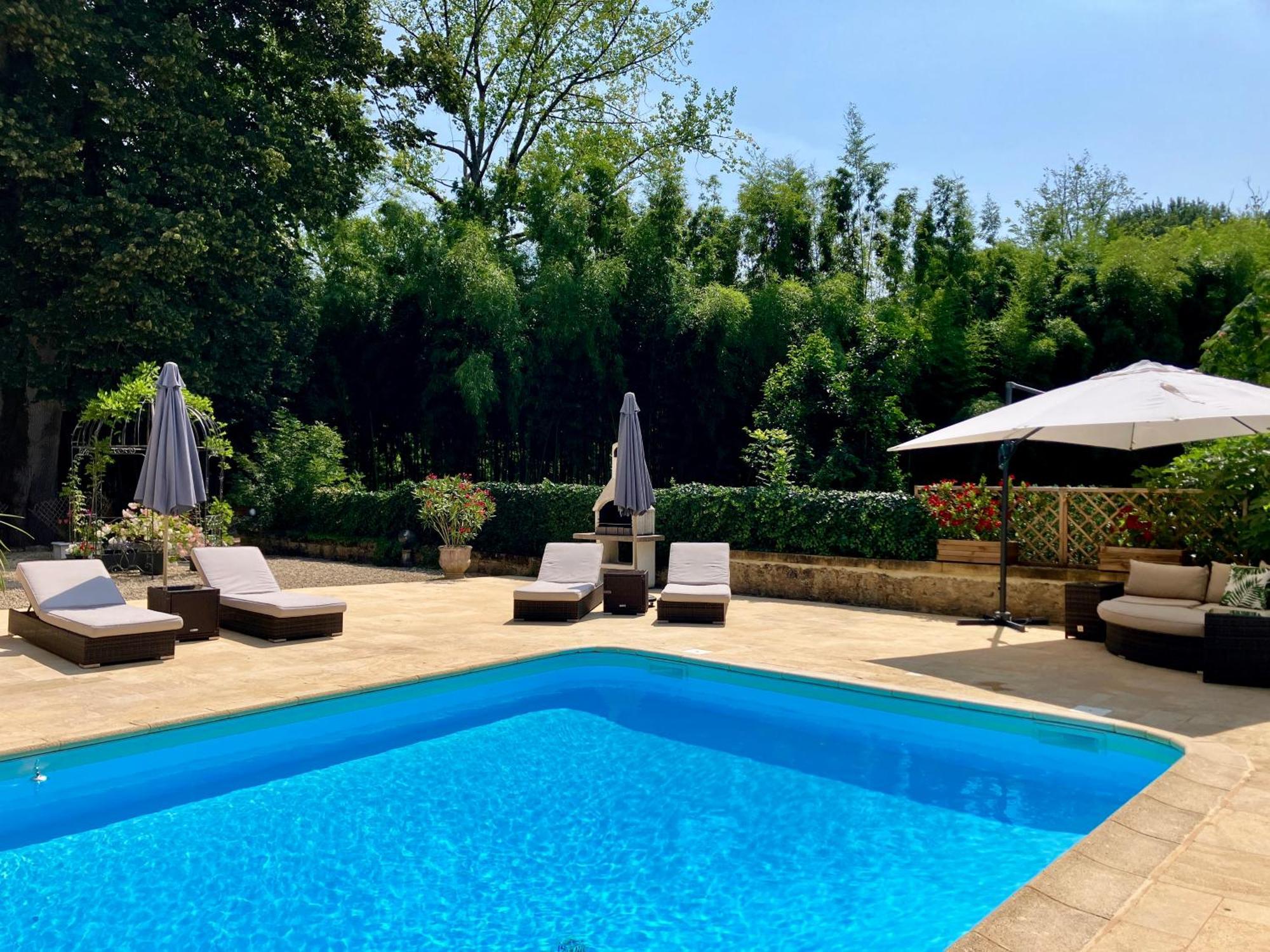 Le Petit Chateau - Adults Only Property Le Bugue Εξωτερικό φωτογραφία
